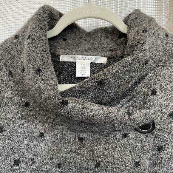Brand NWT Max Studio Polka Dot Sweater - Picture 3 of 6